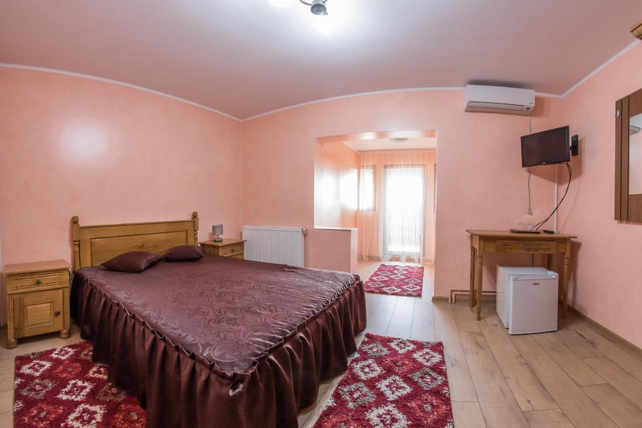 Pensiunea Xinela Baia de Fier Dış mekan fotoğraf
