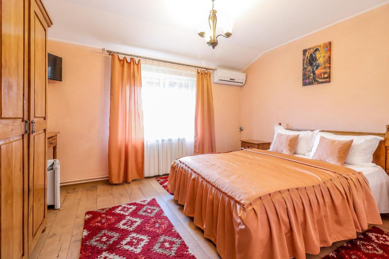 Pensiunea Xinela Baia de Fier Dış mekan fotoğraf